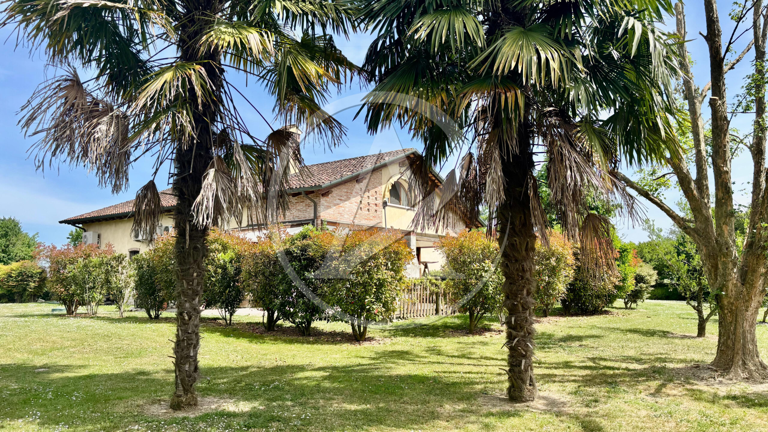 Villa indipendente a Roncade vicino H-FARM: 403 m² e 4.500 m² di verde