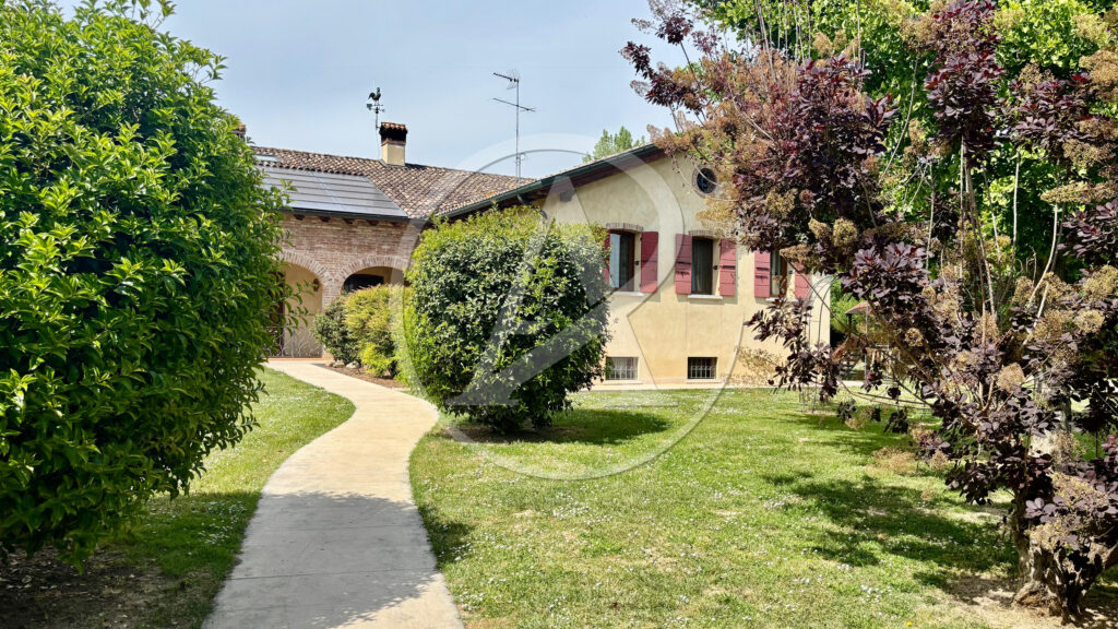 Villa indipendente a Roncade immersa nel verde